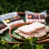 Xúc Xích Heo Gà - Hương Vị Đa Dạng Cho Bữa Ăn Tuyệt Vời 3 Xúc Xích Heo Gà - Hương Vị Đa Dạng Cho Bữa Ăn Tuyệt Vời