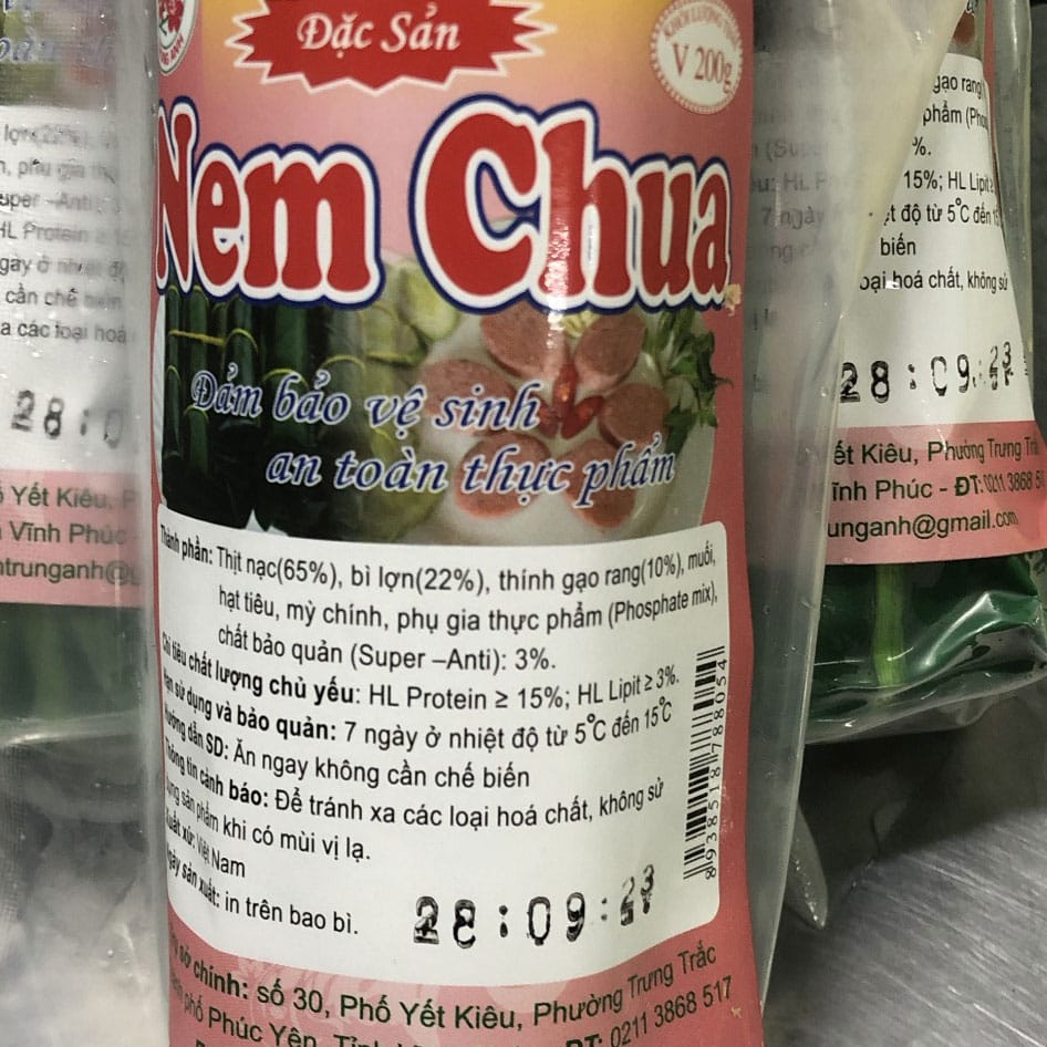 Đặc Sản Nem Chua - 200g - Hương Vị Độc Đáo Từ Miền Trung Việt Nam 11 Đặc Sản Nem Chua - 200g: Hương Vị Độc Đáo Từ Miền Trung Việt Nam