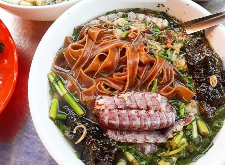 Bánh đa cua Hải Phòng - Hương Vị Đặc Trưng Khó Quên Của Đất Cảng 6 Bánh đa cua Hải Phòng - Hương Vị Đặc Trưng Khó Quên Của Đất Cảng