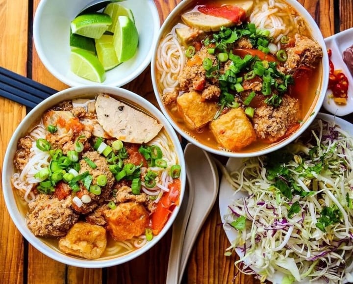 Hà Nội có đặc sản gì? Khám Phá Ẩm Thực Hà Nội 19 Bún riêu Hà Nội - Món ngon chuẩn vị đường phố