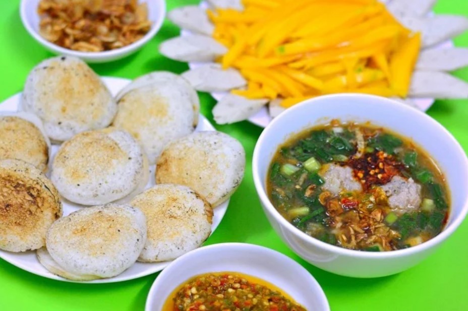 Bánh Căn Nha Trang - Món Ăn Giản Dị Của Người Dân Xứ Biển 6 Bánh Căn Nha Trang - Món Ăn Giản Dị Của Người Dân Xứ Biển