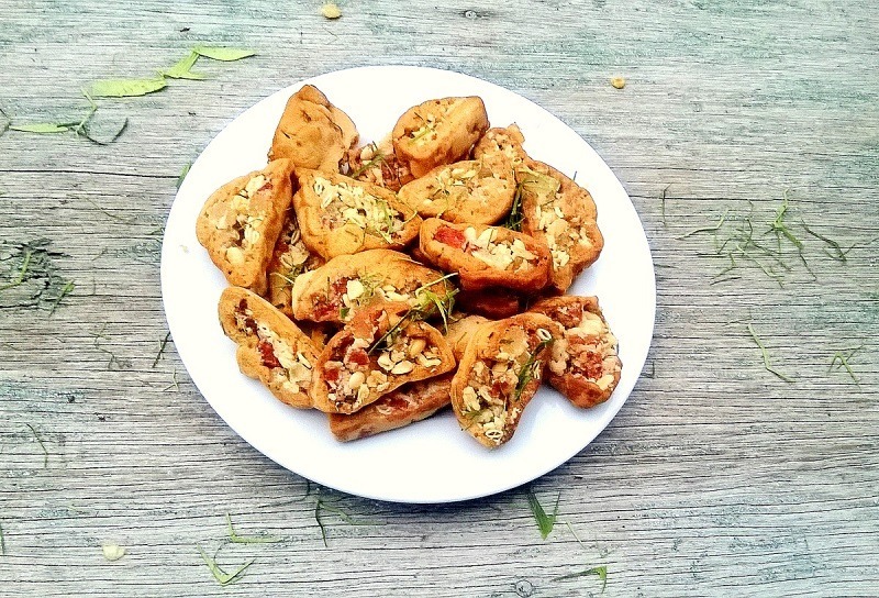 Mua Quà Đặc Sản Hà Nội - Gợi Ý Những Món Quà Độc Đáo và Ý Nghĩa 13 Bí quyết làm bánh chả lá chanh thành công ngay từ lần đầu