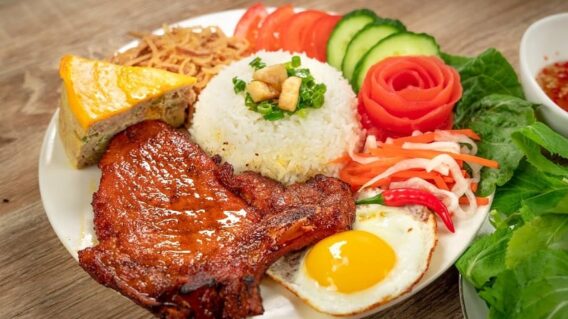 Cơm tấm ngon ở Sài Gòn: Lưu ngay 11 địa chỉ ngon nổi tiếng