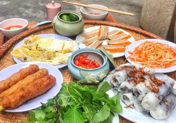 Món Ngon Hà Nội Khám Phá Những Đặc Sản Nổi Tiếng Của Thủ Đô 5 banh cuon ha noi 1
