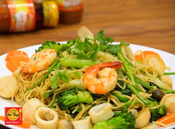 Món Ngon Dễ Làm Những Món Ăn Ngon Miệng Dành Cho Mọi Người 4 cach lam mi xao hai san 800