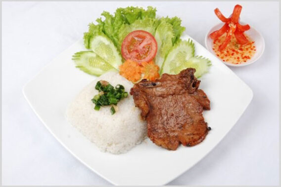 com tam suon nuong